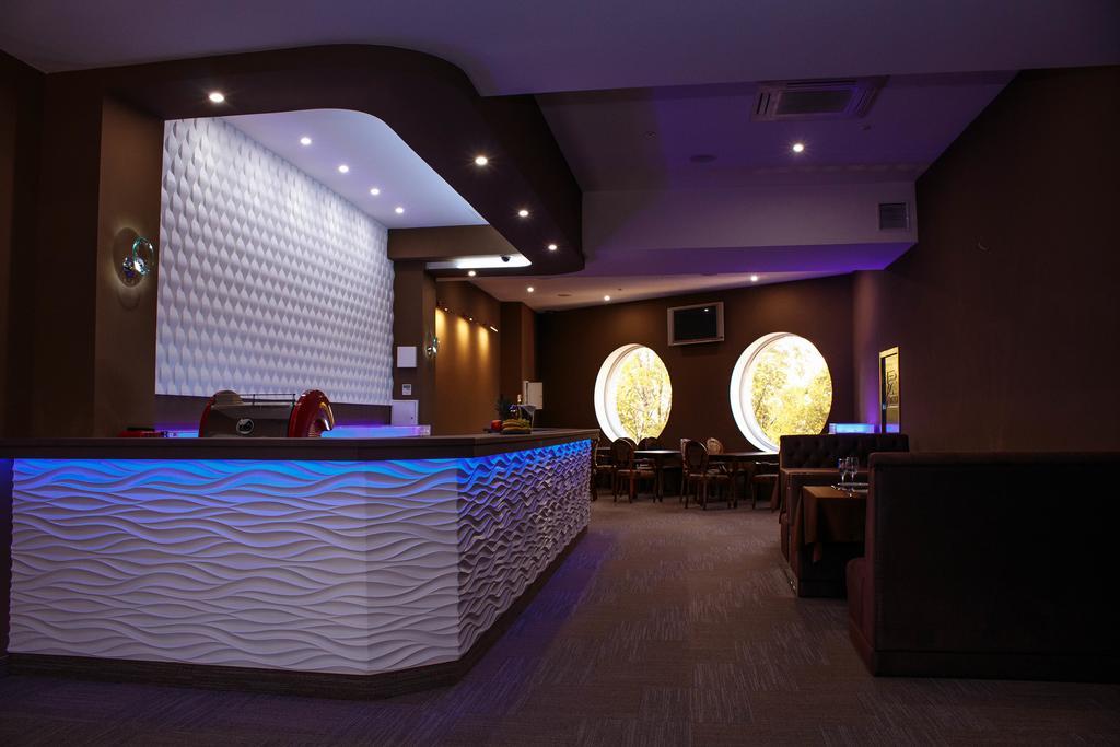 Platinum Hotel Zaporizhia Exterior foto