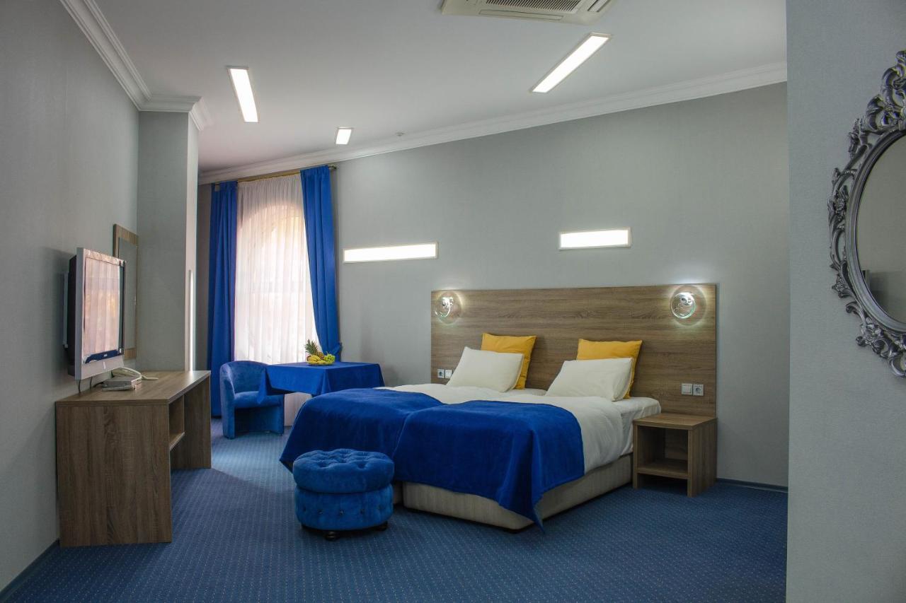 Platinum Hotel Zaporizhia Exterior foto